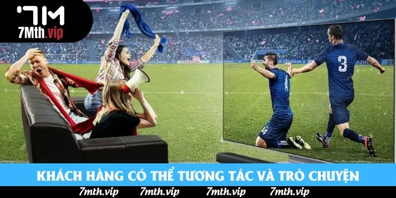 Khách hàng có thể tương tác và trò chuyện với nhau Khách hàng có thể tương tác và trò chuyện với nhau